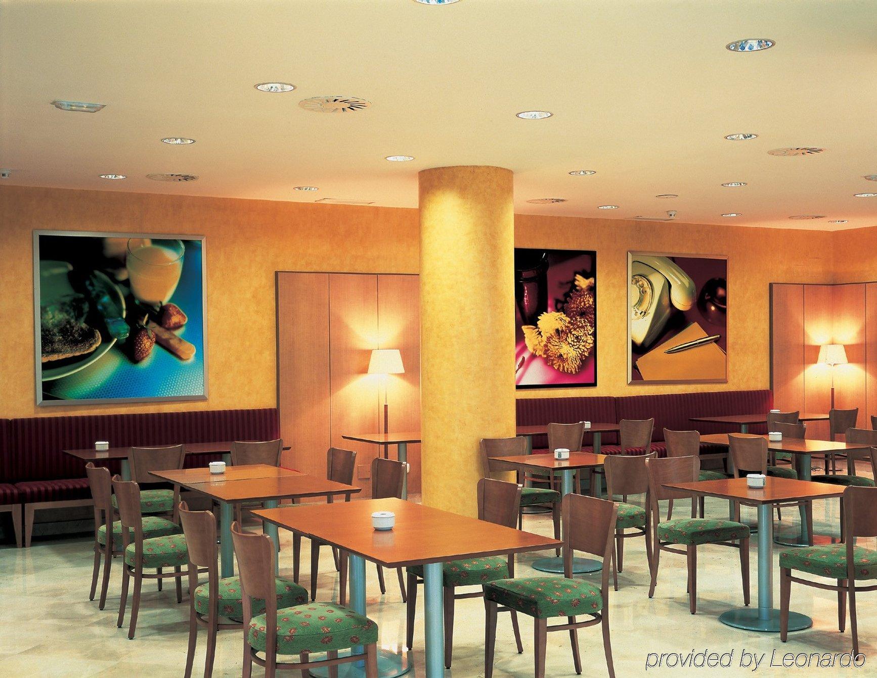 Hotel City Express Santander Parayas Restaurant photo